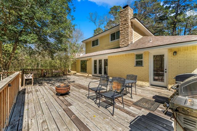 57 Lake Forest Circle, Conroe, TX 77384