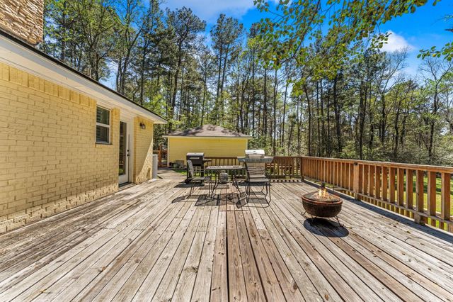 57 Lake Forest Circle, Conroe, TX 77384