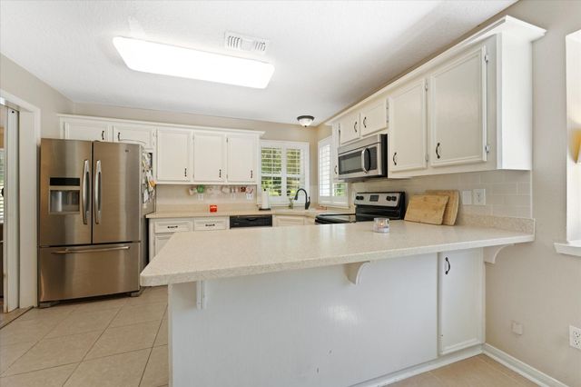 57 Lake Forest Circle, Conroe, TX 77384