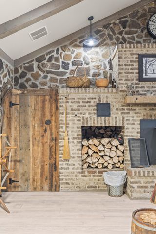 7174 White Oak Valley Road, Mcdonald, TN 37353