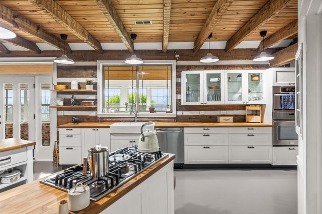 7174 White Oak Valley Road, Mcdonald, TN 37353