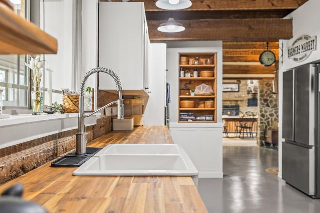 7174 White Oak Valley Road, Mcdonald, TN 37353