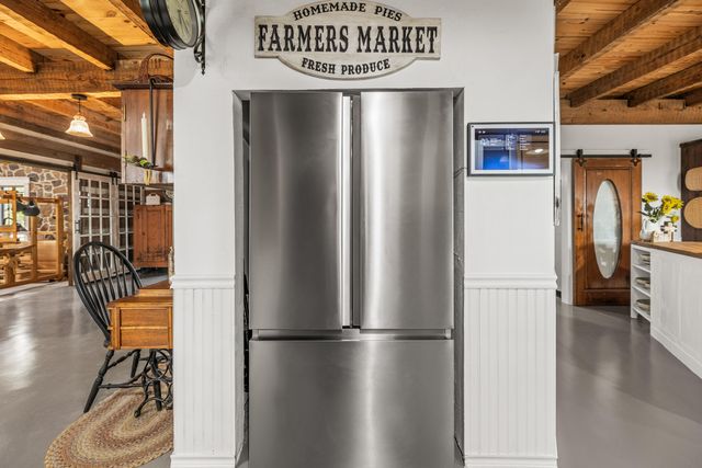 7174 White Oak Valley Road, Mcdonald, TN 37353