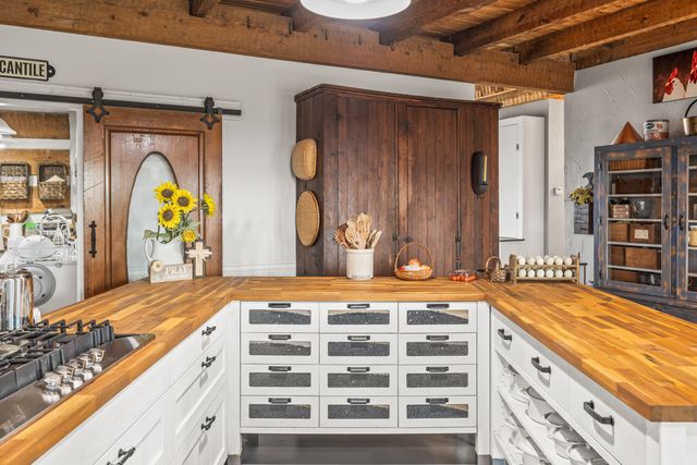 7174 White Oak Valley Road, Mcdonald, TN 37353