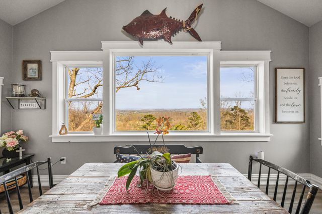 7174 White Oak Valley Road, Mcdonald, TN 37353