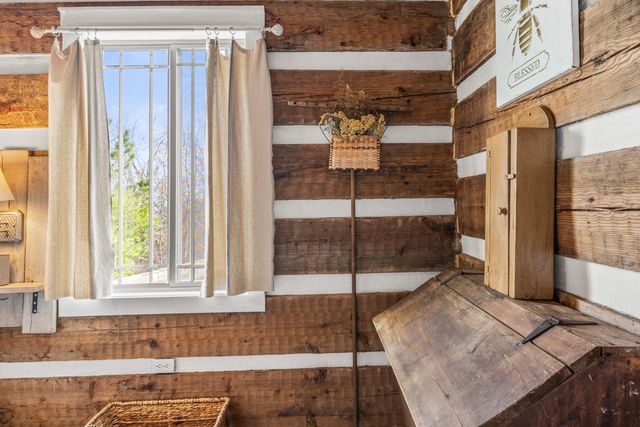 7174 White Oak Valley Road, Mcdonald, TN 37353