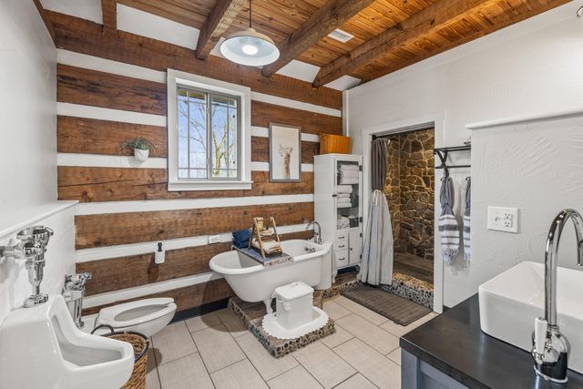 7174 White Oak Valley Road, Mcdonald, TN 37353