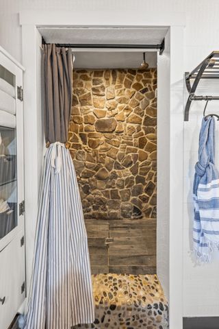 7174 White Oak Valley Road, Mcdonald, TN 37353