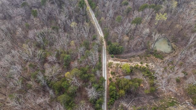 7174 White Oak Valley Road, Mcdonald, TN 37353