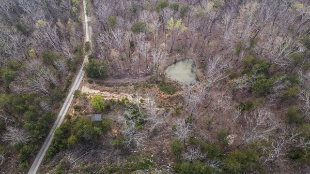 7174 White Oak Valley Road, Mcdonald, TN 37353