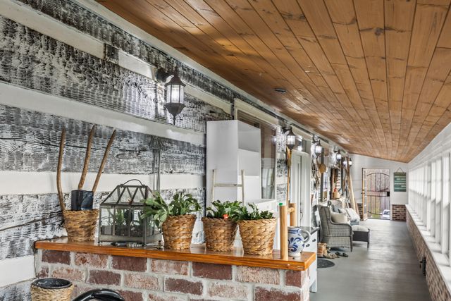 7174 White Oak Valley Road, Mcdonald, TN 37353