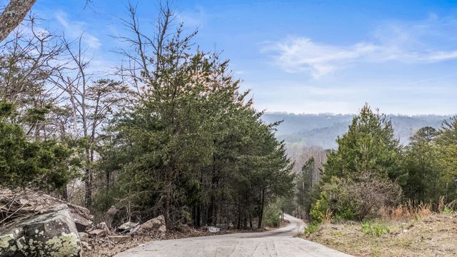 7174 White Oak Valley Road, Mcdonald, TN 37353