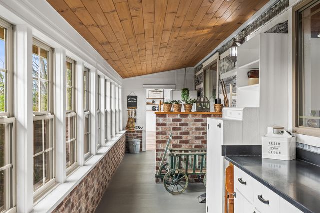 7174 White Oak Valley Road, Mcdonald, TN 37353