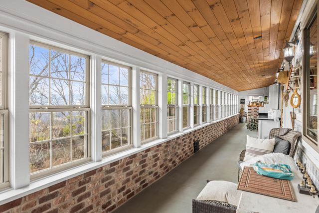 7174 White Oak Valley Road, Mcdonald, TN 37353