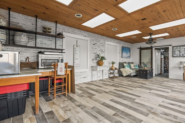 7174 White Oak Valley Road, Mcdonald, TN 37353