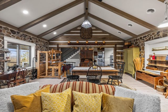 7174 White Oak Valley Road, Mcdonald, TN 37353