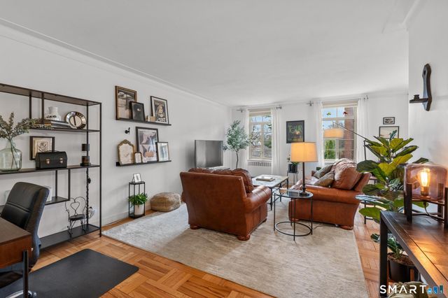 869 Farmington Avenue 205, West Hartford, CT 06119