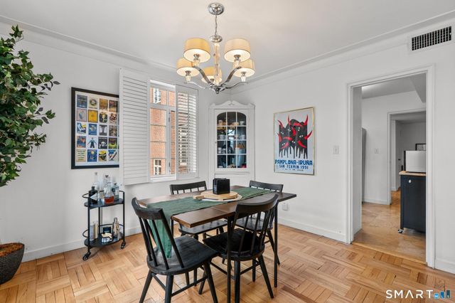 869 Farmington Avenue 205, West Hartford, CT 06119