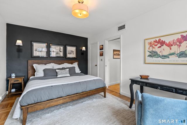 869 Farmington Avenue 205, West Hartford, CT 06119