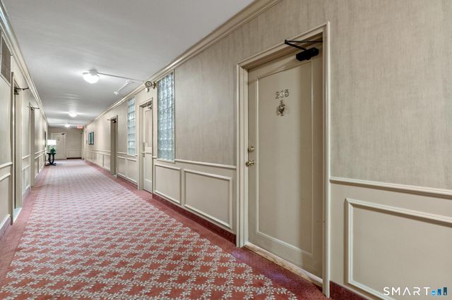 869 Farmington Avenue 205, West Hartford, CT 06119