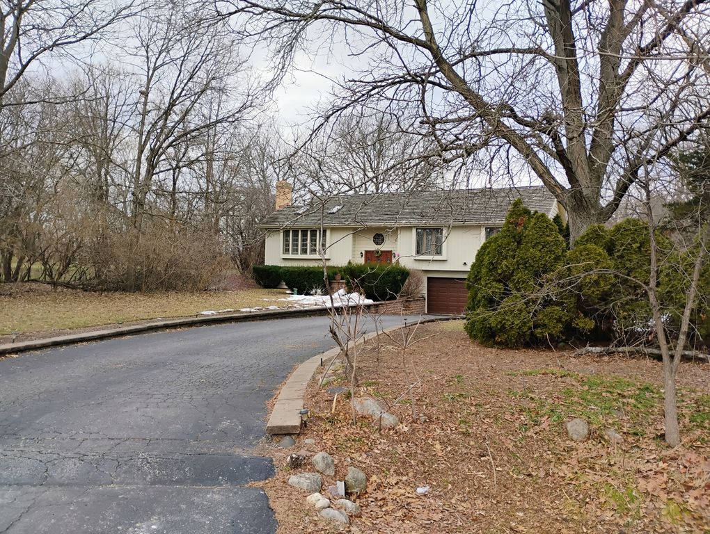 21 Sequoia Road, Hawthorn Woods, IL 60047