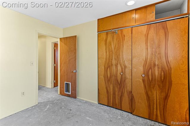 35840 Oakwood Lane, Westland, MI 48186