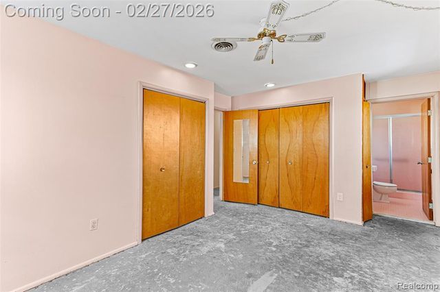 35840 Oakwood Lane, Westland, MI 48186