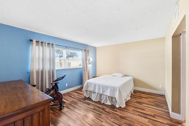 7837 Golf Circle Drive 209, Margate, FL 33063