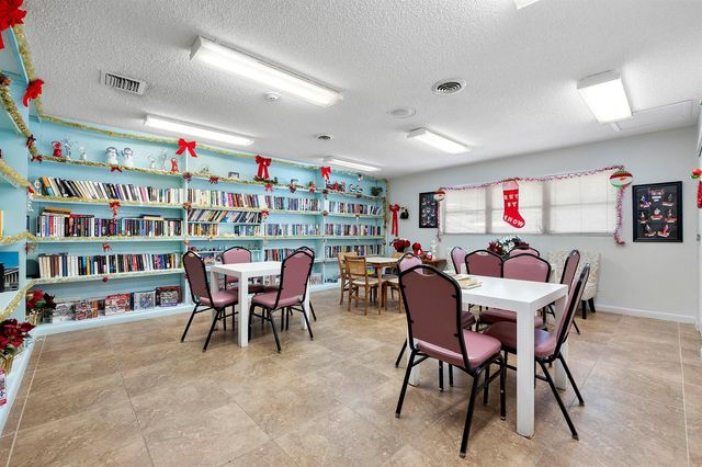 7837 Golf Circle Drive 209, Margate, FL 33063