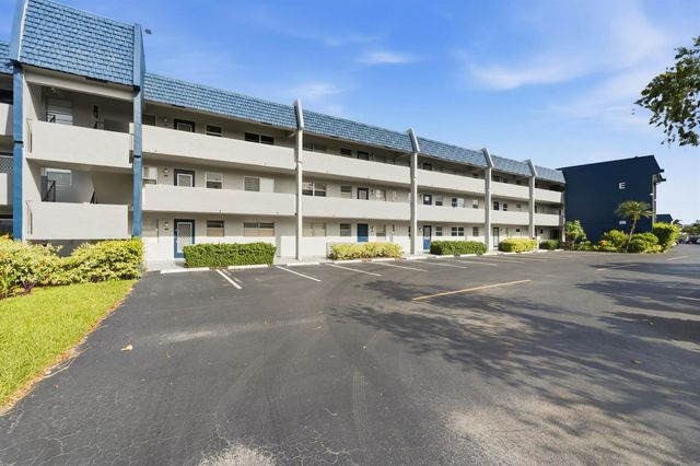 7837 Golf Circle Drive 209, Margate, FL 33063