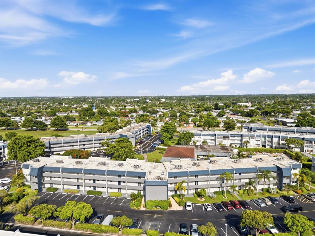 7837 Golf Circle Drive 209, Margate, FL 33063