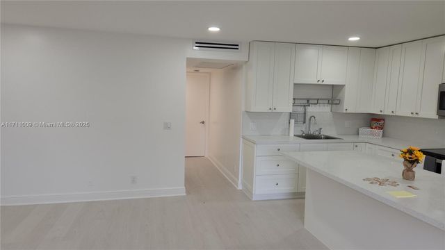 13455 SW 9th Ct 113J, Pembroke Pines, FL 33027