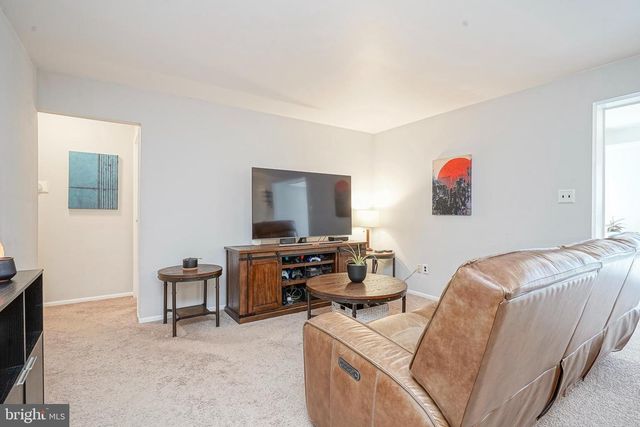 5 KENT PL, Sewell, NJ 08080