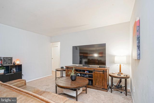 5 KENT PL, Sewell, NJ 08080