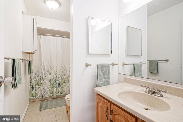 5 KENT PL, Sewell, NJ 08080