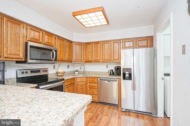 5 KENT PL, Sewell, NJ 08080