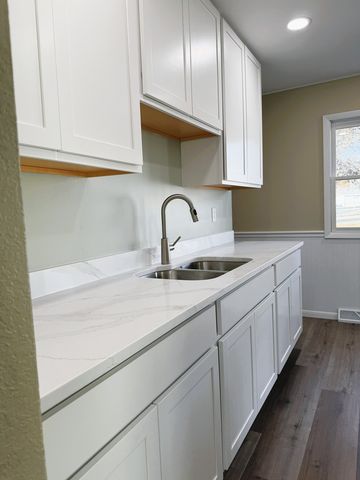 419 Ferris Street, Dixon, IL 61021