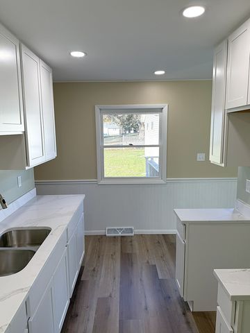 419 Ferris Street, Dixon, IL 61021