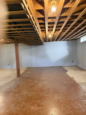 419 Ferris Street, Dixon, IL 61021