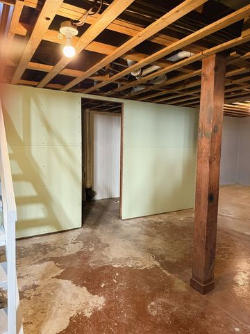 419 Ferris Street, Dixon, IL 61021