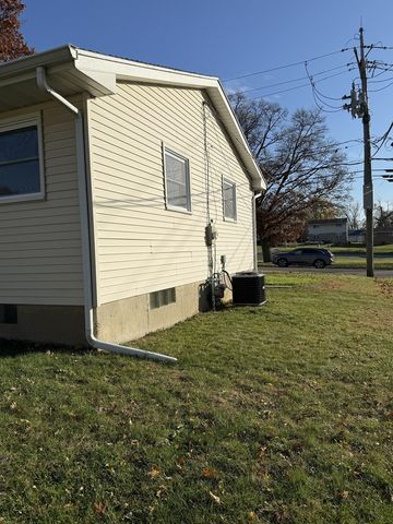 419 Ferris Street, Dixon, IL 61021