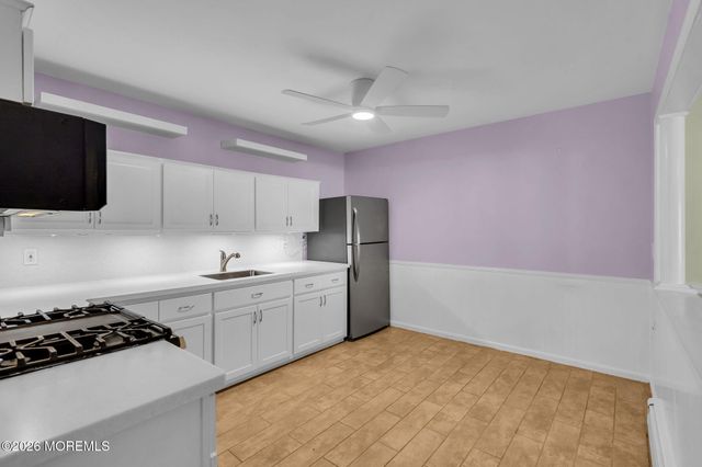 3 Pine Street B, Toms River, NJ 08757