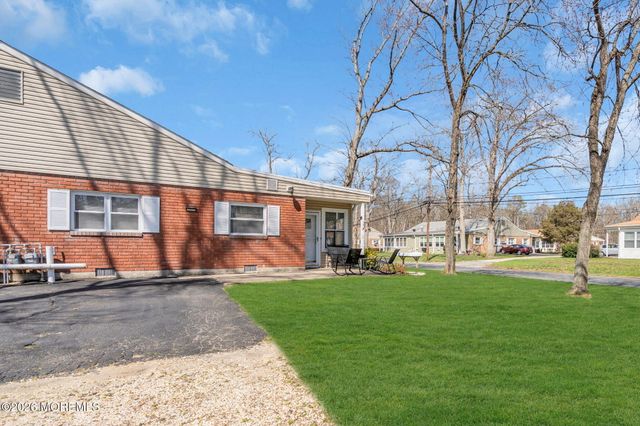 3 Pine Street B, Toms River, NJ 08757