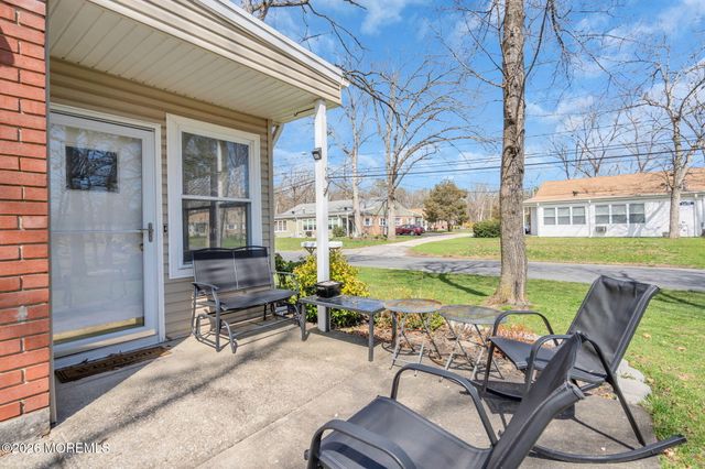 3 Pine Street B, Toms River, NJ 08757