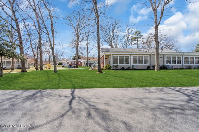 3 Pine Street B, Toms River, NJ 08757