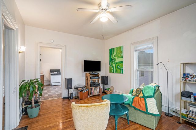 110 Woodward Avenue, Kalamazoo City, MI 49007
