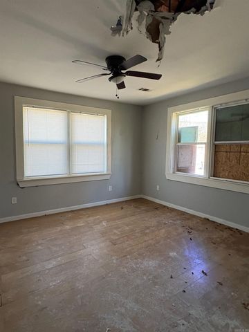 4323 W 11th Street, Little Rock, AR 72204