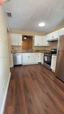 8011 Southgate Boulevard L8, North Lauderdale, FL 33068