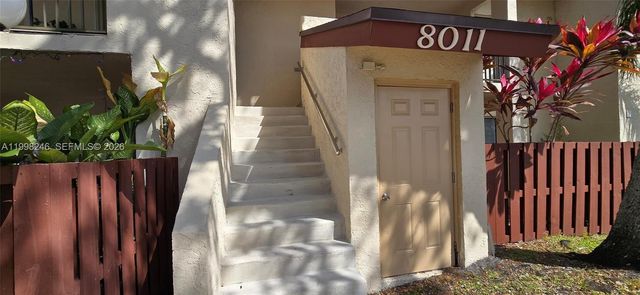 8011 Southgate Boulevard L8, North Lauderdale, FL 33068