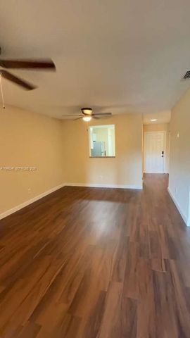8011 Southgate Boulevard L8, North Lauderdale, FL 33068